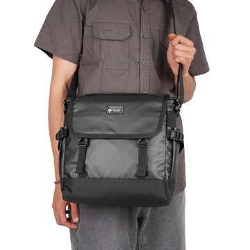 Forester 10194  Tas Selempang  Multifungsi Tahan Air ukuran 12"